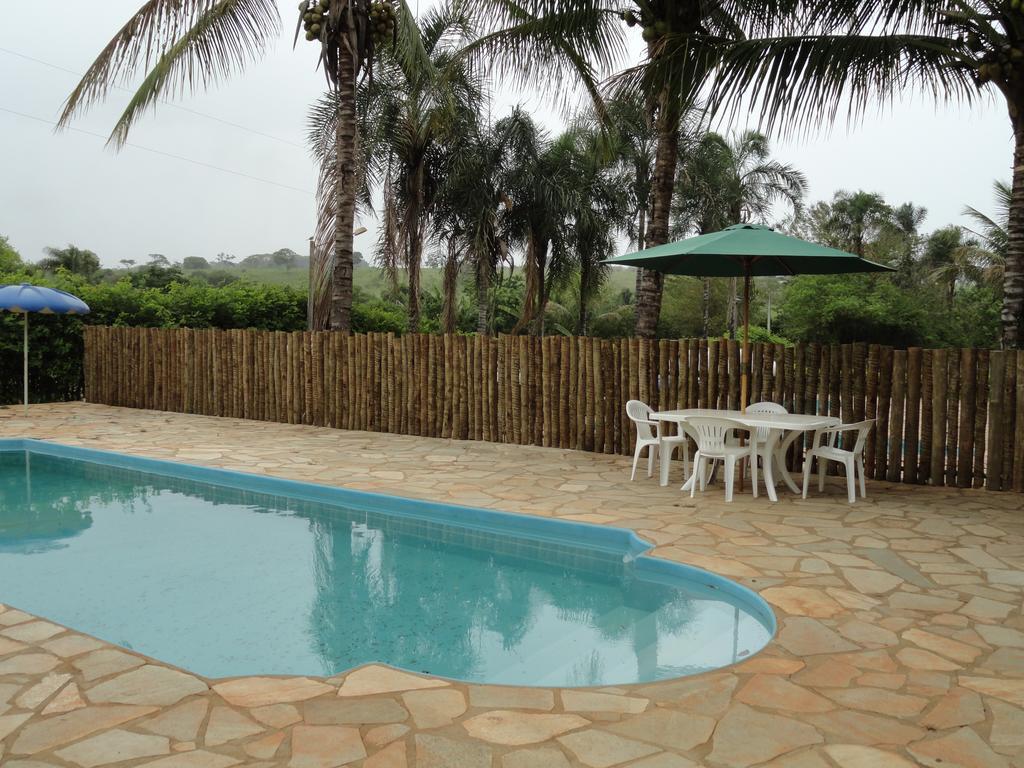 Pousada Recanto Do Cerrado Neropolis Exterior photo
